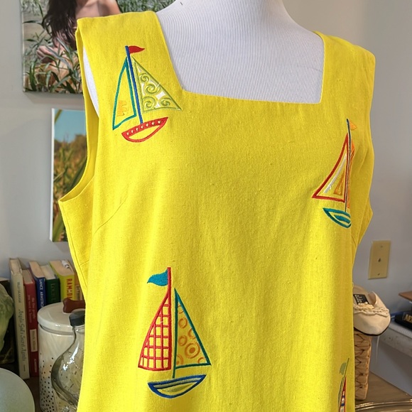 VINTAGE BETSYS THINGS EMBROIDERED SAILBOAT LINEN SHIFT DRESS YELLOW PLUS SIZE 14 - Picture 4 of 12